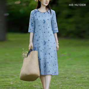 Đầm liền linen ngắn tay cổ tròn hai khuy thêu hoa retro - NU10508
