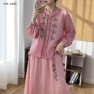 Áo sơ mi linen dài tay cổ tròn thêu những bông sao - A682