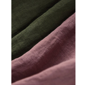 Áo sơ mi linen sát nách cổ tròn xếp ly - A812