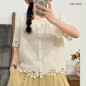 Áo sơ mi linen ngắn tay cổ tròn thêu hoa lá khuy tròn - A878