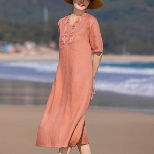 Đầm liền linen ngắn tay cổ V thêu hoa văn retro trước ngực - NU9902