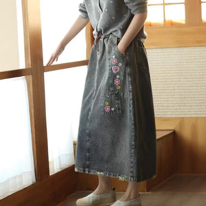Chân váy denim lưng thun dây rút thêu hoa hồng - V072
