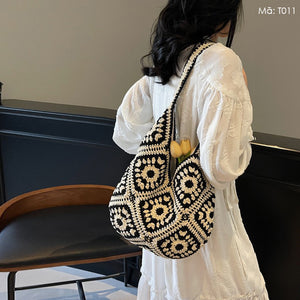 Túi vải đan hoa văn retro quai chéo - T010