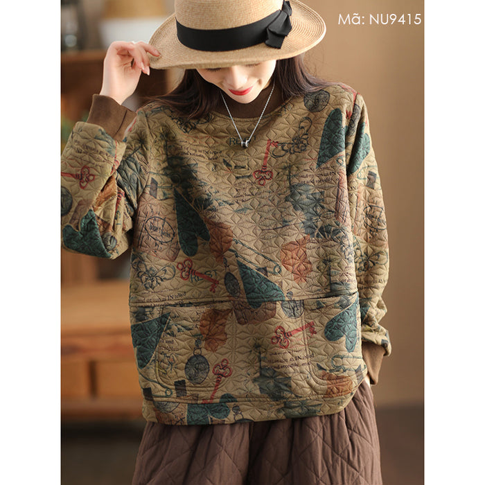 Áo T-shirt dài tay cổ tròn in hoa văn retro túi vuông - NU9414