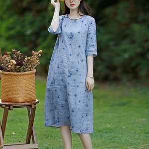 Đầm liền linen ngắn tay cổ tròn hai khuy thêu hoa retro - NU10508