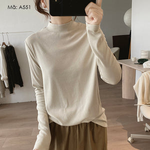 Áo T-shirt dài tay cổ đứng đơn sắc - A550