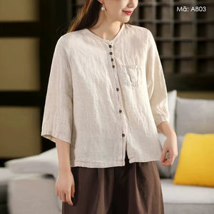 Áo sơ mi linen tay lửng cổ tròn một túi khuy kép - A802