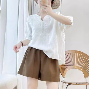 Áo sơ mi linen ngắn tay cổ V thêu hoa văn trừu tượng - NU10181