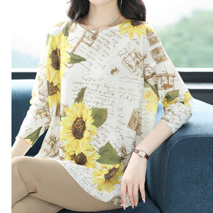 Áo len dài tay cổ tròn in hoa hướng dương và bức thư - A454