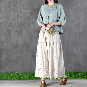 Áo T-shirt linen tay lửng cổ tròn thêu hoa lá đồng màu tay xếp ly - NU9091