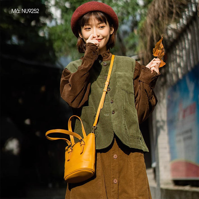 Áo khoác nhung gile sát nách cổ tròn túi vuông đai sau - NU9251