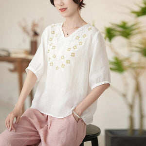 Áo sơ mi linen ngắn tay cổ V thêu hoa bốn cánh - NU10343