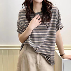 Áo T-shirt ngắn tay cổ tròn kẻ sọc retro - A786