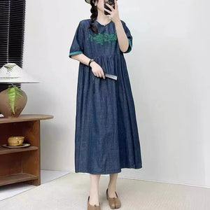 Đầm liền denim ngắn tay cổ tròn thêu hoa trước ngực - NU10142