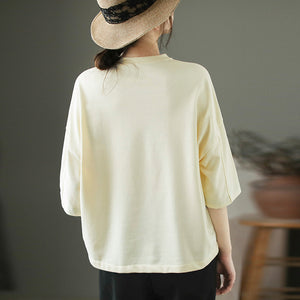 Áo T-shirt ngắn tay cổ tròn hoa văn ô vuông - NU10117