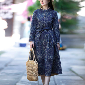 Đầm liền linen dài tay cổ đứng khuy cài in hoa lá - NU9507