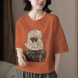 Áo T-shirt ngắn tay cổ tròn in cô gái quay lưng - NU10206