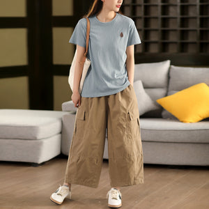 Áo T-shirt ngắn tay cổ tròn thêu chiếc lá - A829