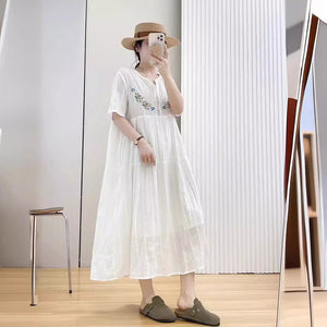 Đầm liền linen ngắn tay cổ tròn thêu hoa lá chấm bi - NU10099