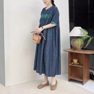 Đầm liền denim ngắn tay cổ tròn thêu hoa trước ngực - NU10142