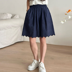 Quần sooc lưng thun thêu hoa văn đồng màu gấu lượng sóng - NU10340