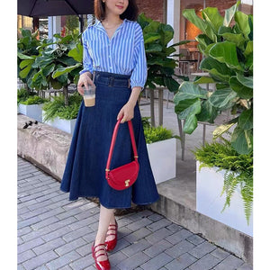Bộ đồ gồm áo sơ mi tay lửng cổ đức và chân váy denim - OD1550