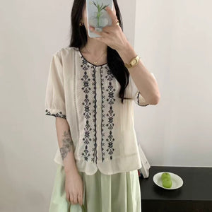 Áo sơ mi ngắn tay cổ tròn thêu hoa retro đỗi xứng - A962