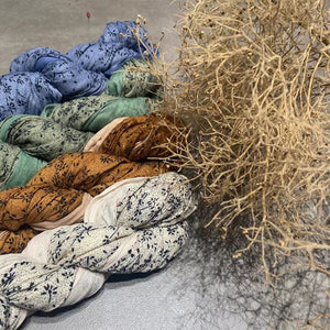 Khăn quàng linen retro in hoa liti một mặt - NU9268