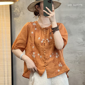 Áo sơ mi linen ngắn cổ tròn xếp ly thêu hoa lá - NU9773