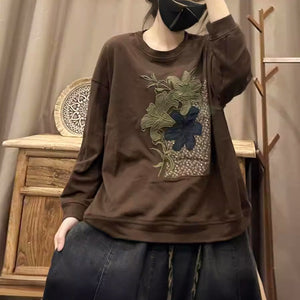 Áo T-shirt dài tay cổ tròn thêu hoa ly - A257