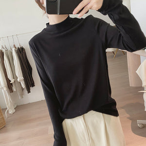 Áo T-shirt dài tay cổ đứng đơn sắc - A550