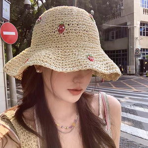Mũ cói móc tay retro vành rộng thêu những quả dâu - M023