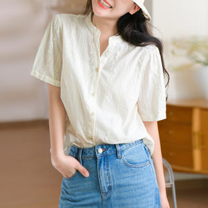 Áo sơ mi linen ngắn tay cổ V thêu đan hoa lá - A912