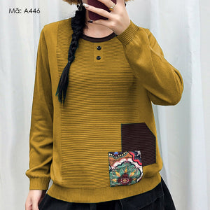 Áo len gợn sóng dài tay cổ tròn đính hoa văn ô vuông - A444