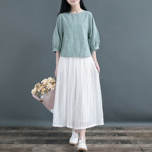 Áo T-shirt linen tay lửng cổ tròn thêu hoa lá đồng màu tay xếp ly - NU9091