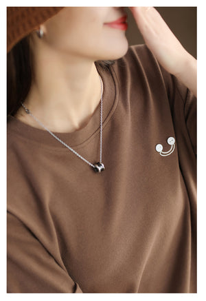 Áo T-shirt ngắn tay cổ tròn một màu mặt cười - NU9777