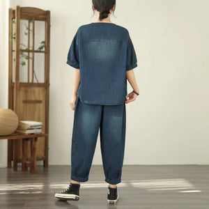 Bộ đồ denim gồm áo sơ mi ngắn tay và quần baggy lửng thêu hoa lá - B022