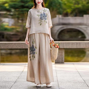 Bộ đồ linen gồm baggy ống rộng và áo T-shirt ngắn tay cổ tròn thêu đồng nhất - NU10409