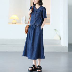 Bộ đồ denim gồm áo sơ mi ngắn tay cổ tròn hai túi vuông và chân váy - B002