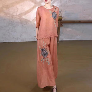 Bộ đồ linen gồm áo T-shirt ngắn tay cổ tròn và quần baggy thêu hoa - NU8941