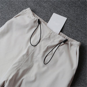 Bộ đồ gồm áo t-shirt sát nách cổ tròn và quần baggy dây rút - OD1657