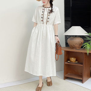 Đầm liền linen ngắn tay cổ tròn thêu hoa văn ô vuông - NU10144