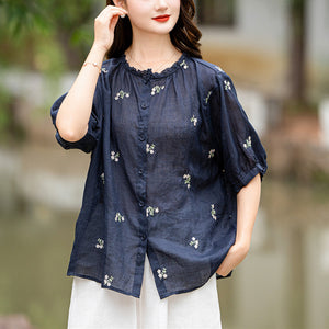 Áo sơ mi linen ngắn tay cổ tròn ren thêu những chùm hoa - A017