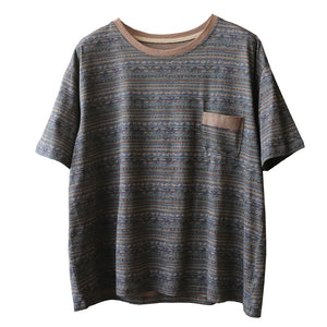 Áo T-shirt ngắn tay cổ tròn kẻ sọc hoa văn retro một túi nhỏ - NU8984