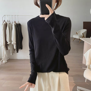 Áo T-shirt dài tay cổ đứng đơn sắc - A550