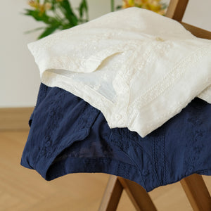Áo sơ mi linen ngắn tay cổ V thêu đan hoa lá - A912