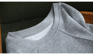 Áo T-shirt dài tay cổ tròn in cô gái kẻ sọc - A655
