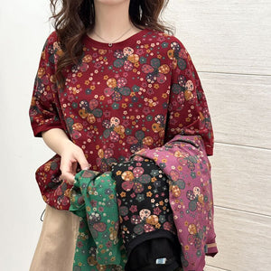 Áo T-shirt ngắn tay cổ tròn in hoa năm cánh - A751