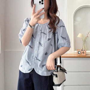 Áo sơ mi linen ngắn tay cổ tròn xếp ly thêu những chiếc lá - A877