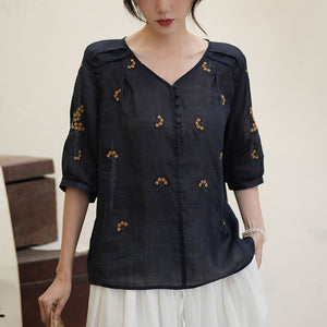 Áo sơ mi linen ngắn tay cổ V thêu hoa lá vai xếp ly - NU10140